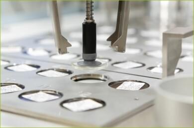 RFA: Probenwechsler Röntgenfluoreszenzspektrometer Axios | CRB GmbH