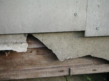 Asbesthaus - Fundstelle: Dacheindeckung aus Faserzement | © 2019, CRB Analyse Service GmbH